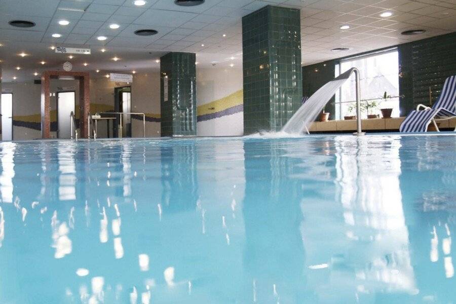 Danubius Hotel Arena indoor pool,spa