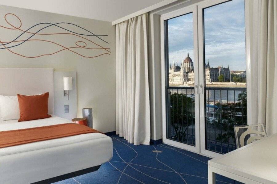 Park Plaza Budapest hotel bedroom,ocean view