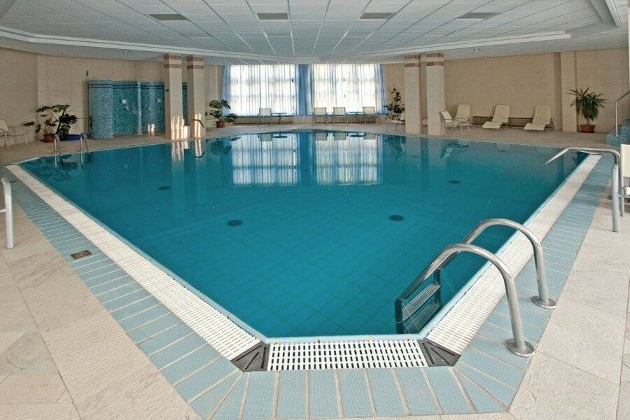 Rubin Wellness & Conference Hotel indoor pool,spa