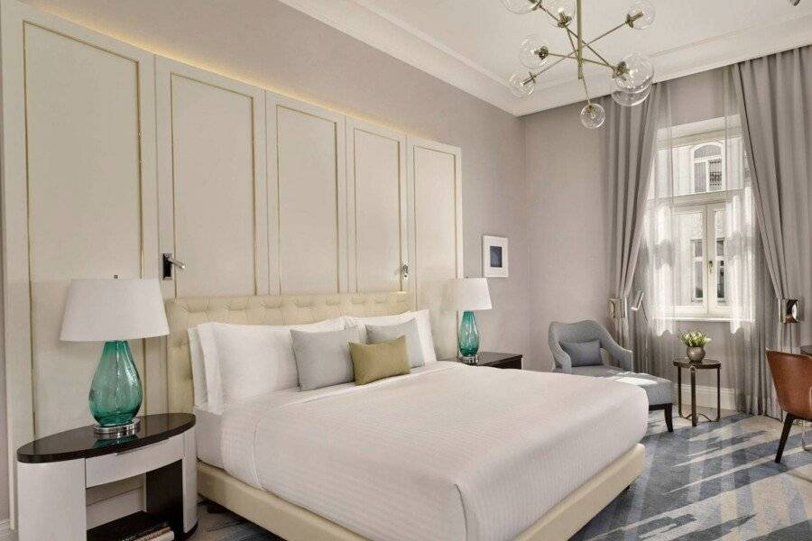 The Ritz-Carlton, hotel bedroom