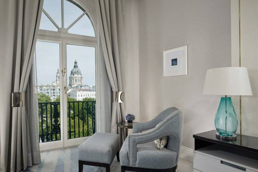 The Ritz-Carlton, hotel bedroom,ocean view