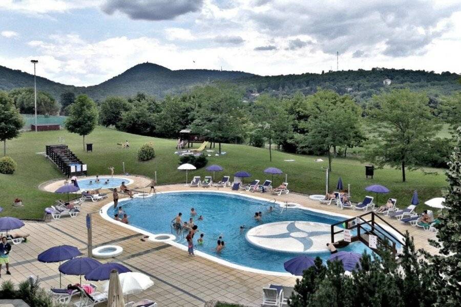 Petneházy Aparthotel outdoor pool,garden,mountain view