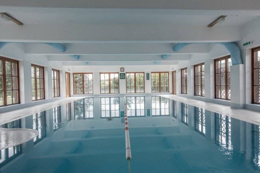 Petneházy Aparthotel indoor pool