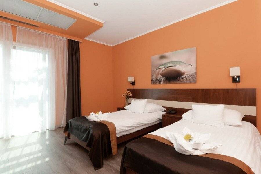 Holiday Beach Budapest Wellness Hotel with Sauna Park hotel bedroom