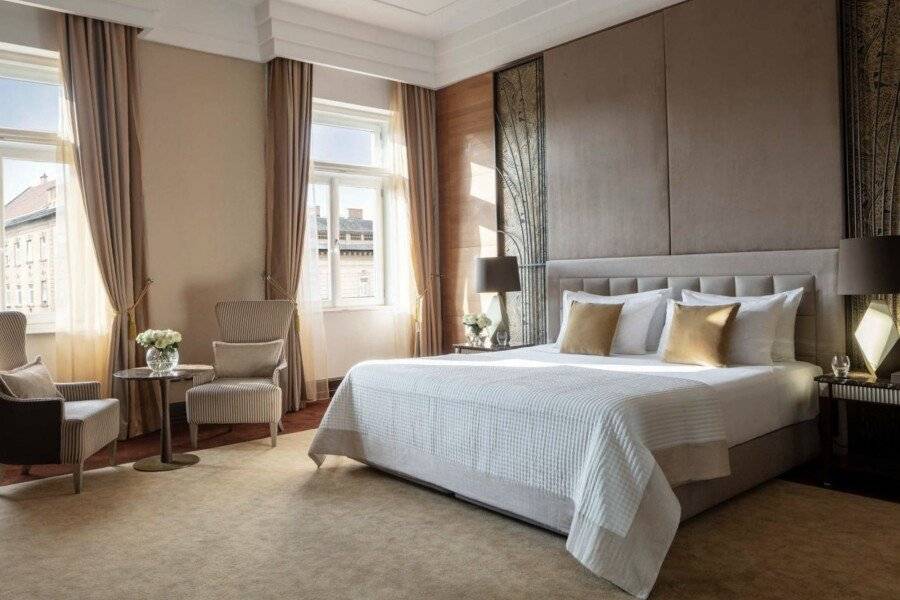 Anantara New York Palace - A Leading Hotel of the World hotel bedroom