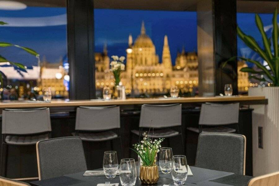 Novotel Danube restaurant,ocean view