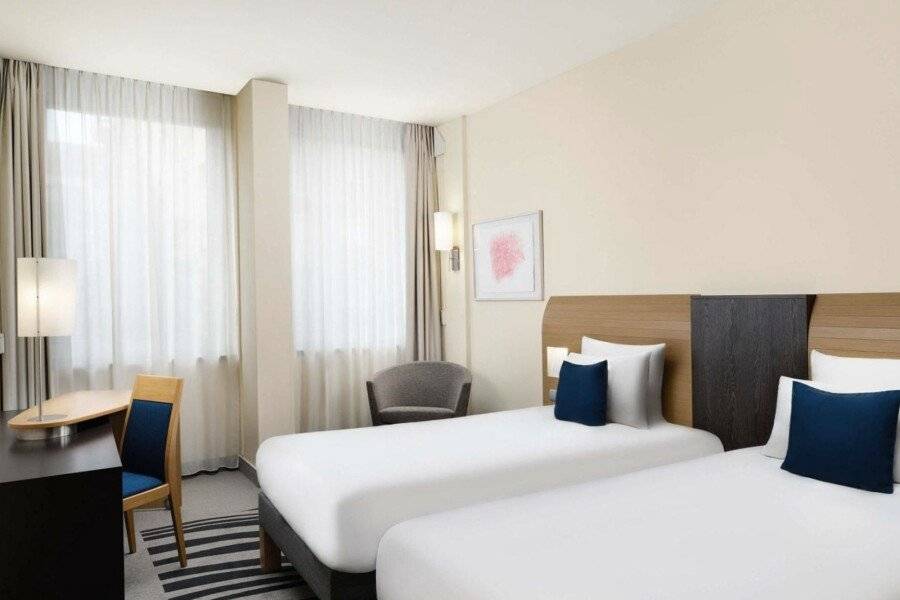 Novotel Danube hotel bedroom