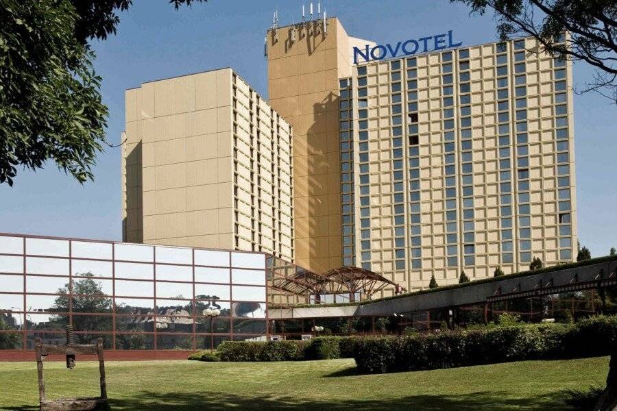 Novotel City facade