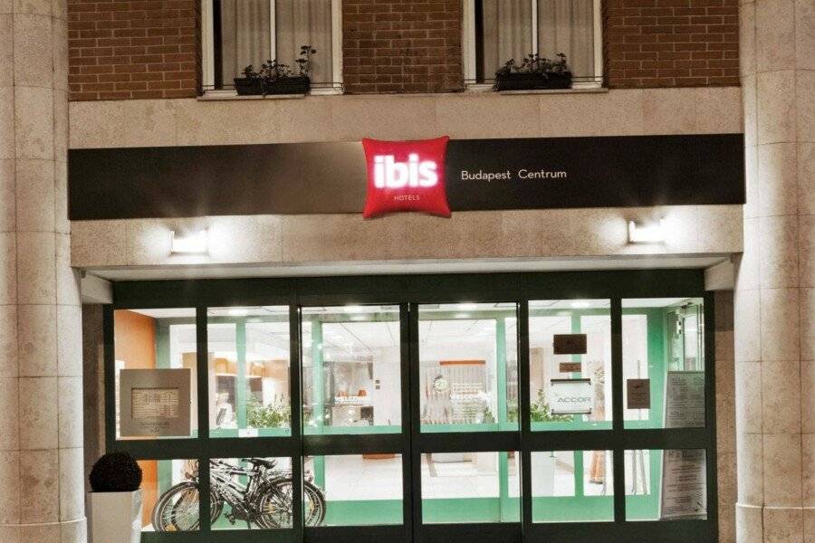 Ibis Budapest Centrum facade