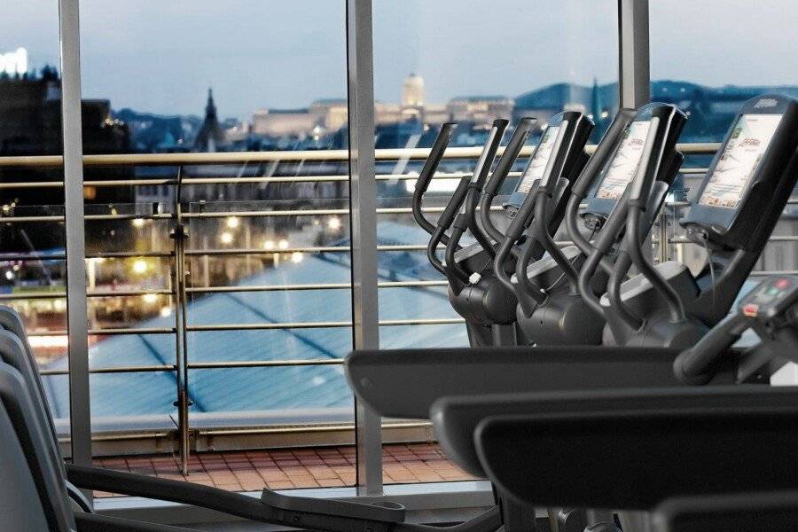 Crowne Plaza, an IHG Hotel fitness centre,ocean view