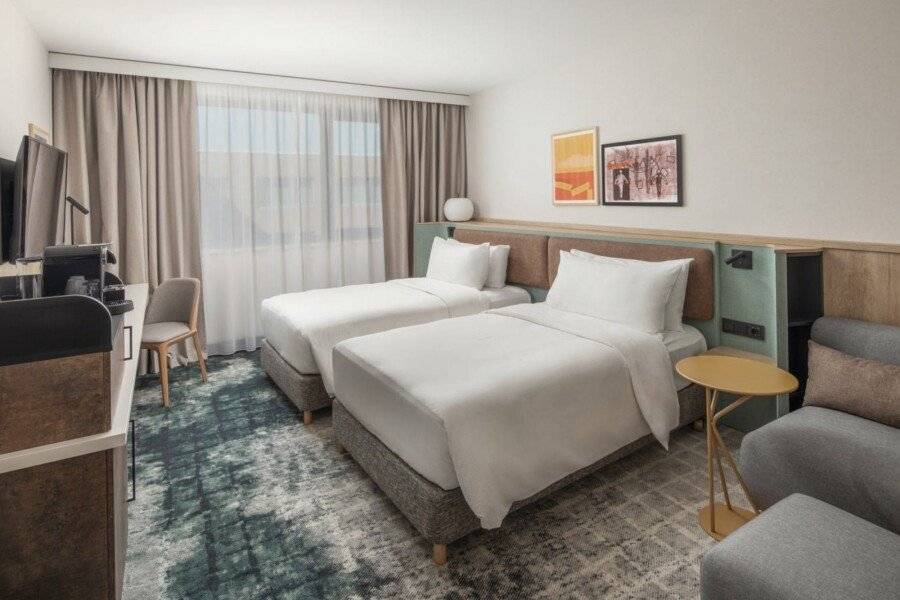 Crowne Plaza, an IHG Hotel hotel bedroom