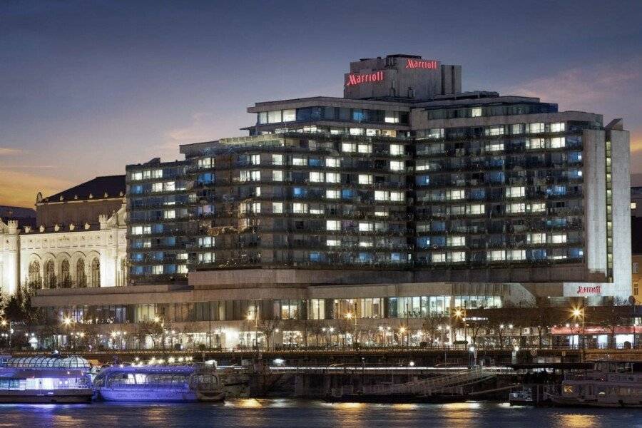 Budapest Marriott Hotel facade