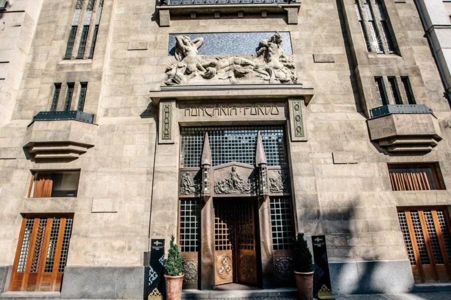 Continental Hotel Budapest facade