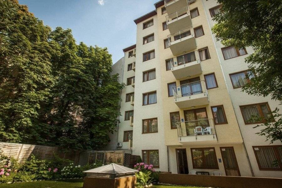 Prater Residence Apartment facade,garden