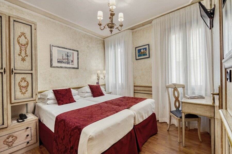 Hotel Al Piave hotel bedroom