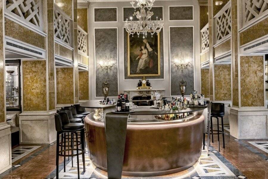 Baglioni Hotel Luna - The Leading Hotels of the World bar