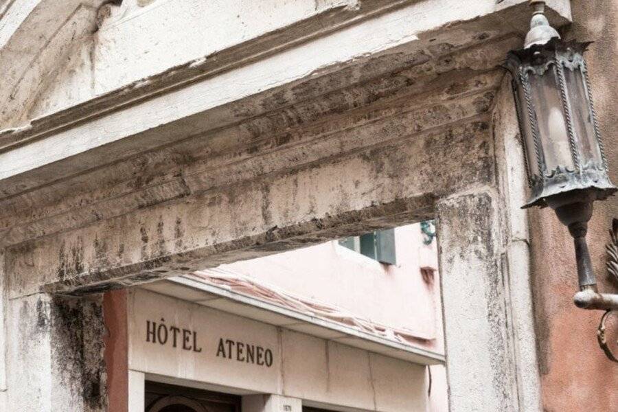 Hotel Ateneo facade