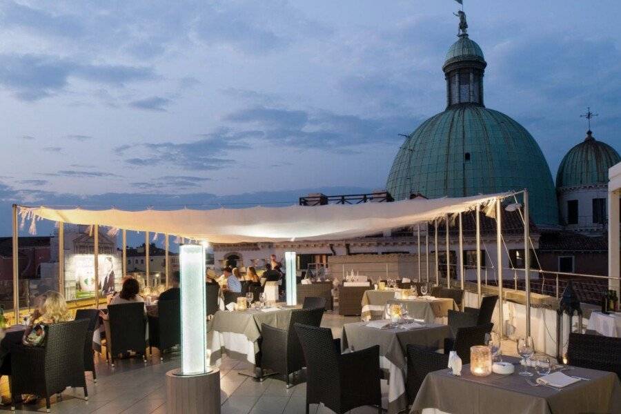 Hotel Carlton On The Grand Canal rooftop pool,restaurant,bar,ocean view