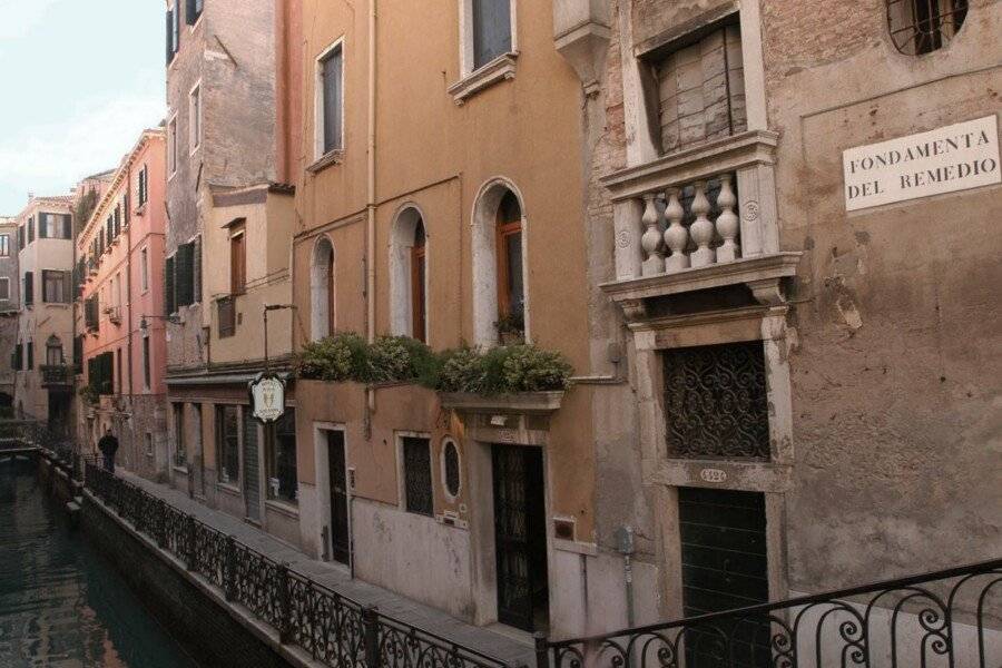 Hotel Locanda Canal 