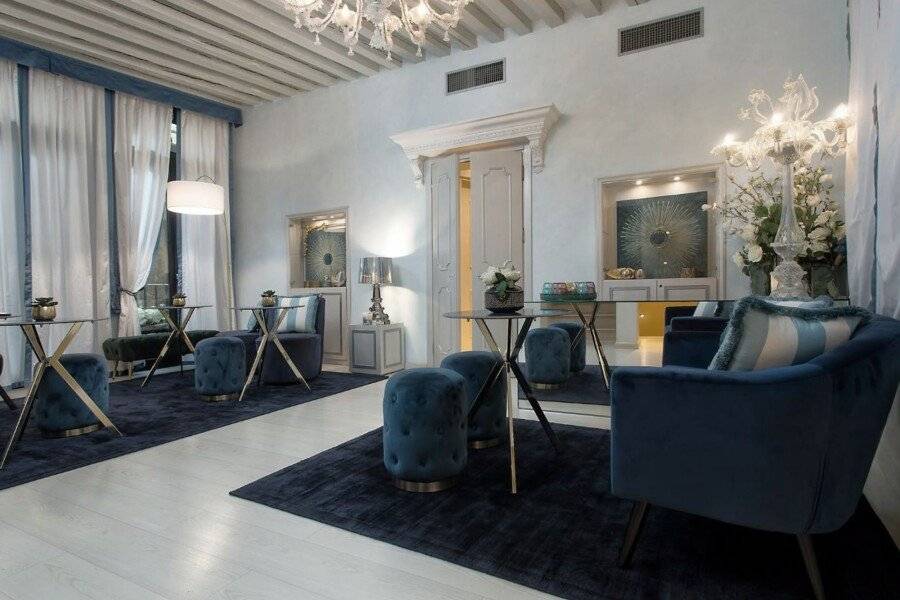 Relais Venezia lobby