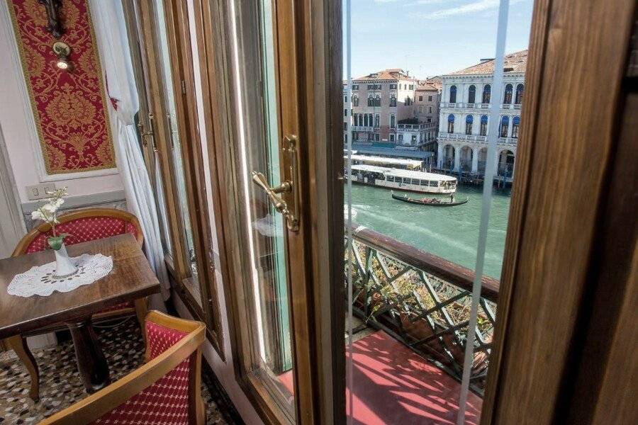 Antica Locanda Sturion Residenza d'Epoca hotel bedroom,balcony,ocean view