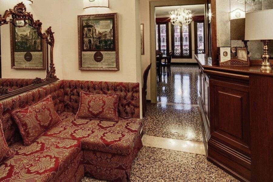 Antica Locanda Sturion Residenza d'Epoca lobby