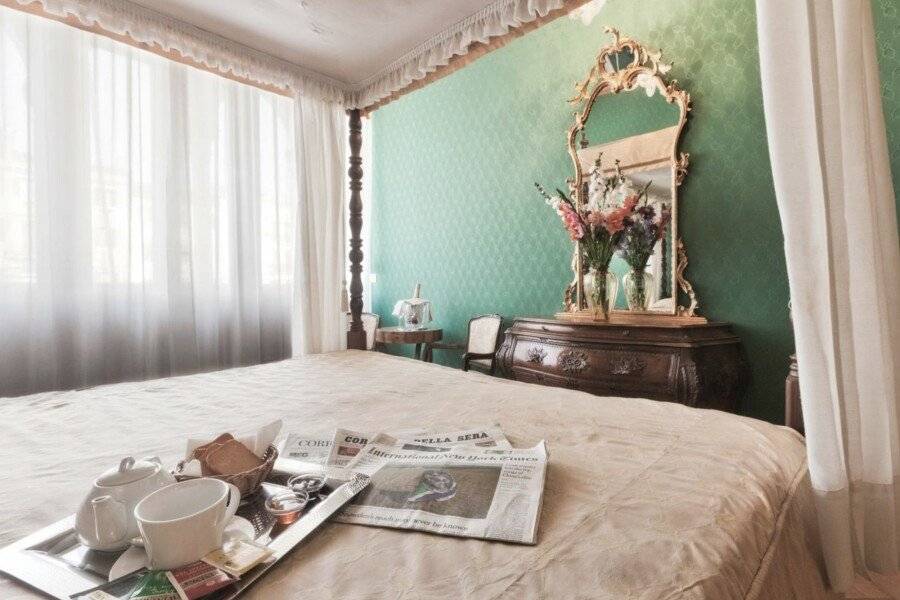 Palazzo Cendon Piano Antico hotel bedroom