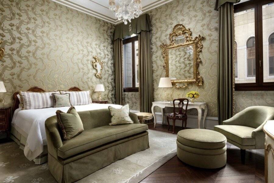 The Gritti Palace, a Luxury Collection Hotel, hotel bedroom