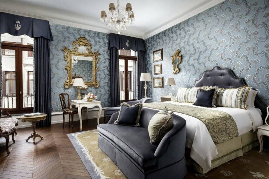 The Gritti Palace, a Luxury Collection Hotel, hotel bedroom