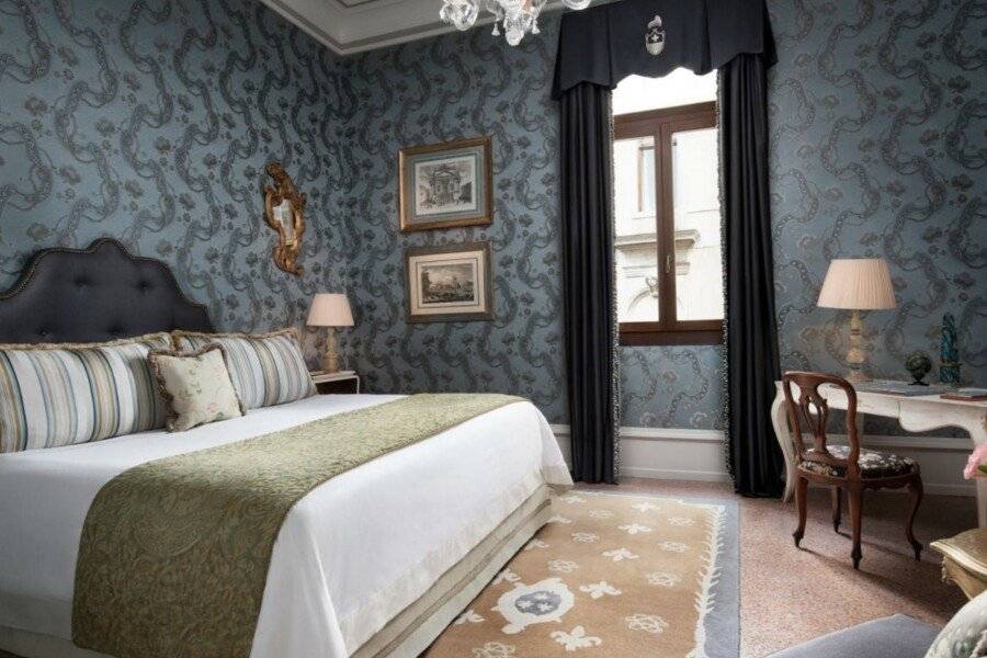 The Gritti Palace, a Luxury Collection Hotel, hotel bedroom