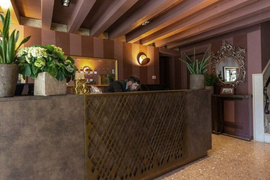 Hotel Tiziano lobby,front desk,