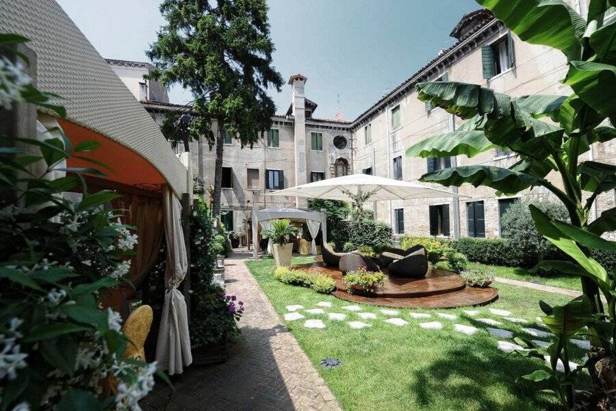 Hotel Abbazia garden