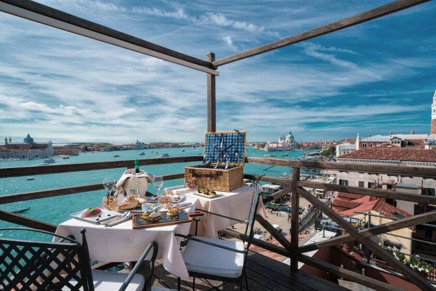 Londra Palace Venezia balcony,ocean view