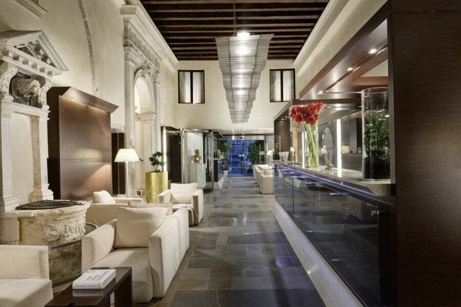 Hotel Palazzo Giovanelli e Gran Canal lobby