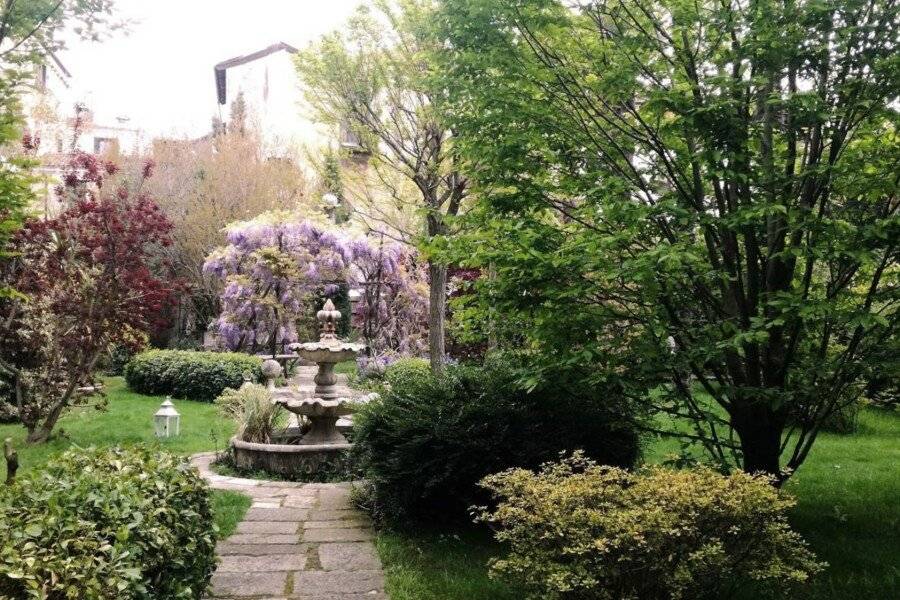 Hotel Sant'Antonin garden