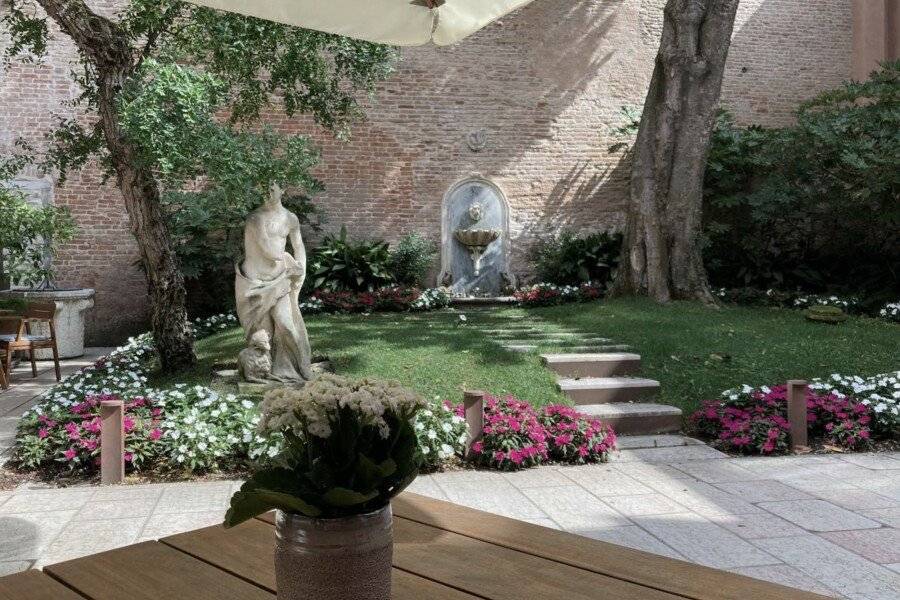 Palazzo Venart Luxury Hotel garden