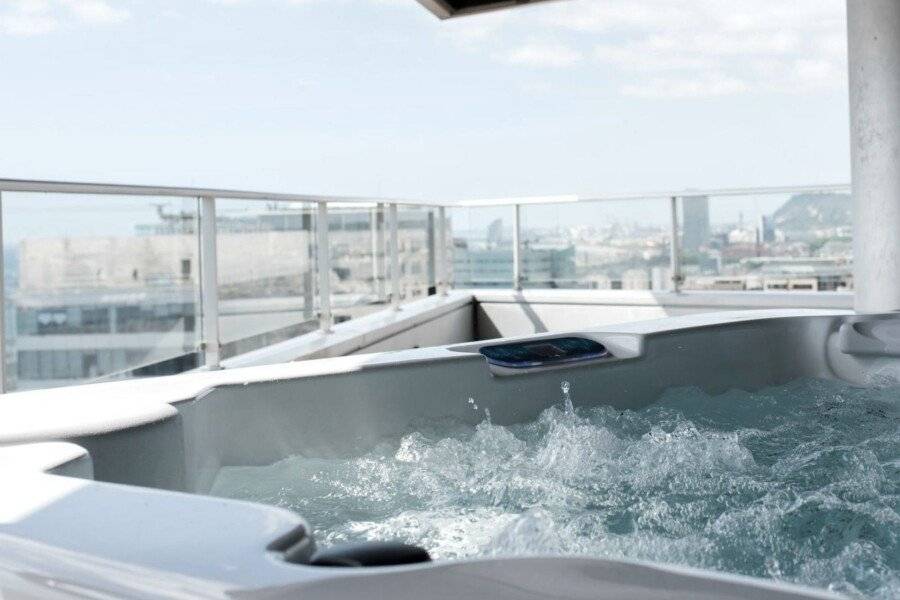 Barcelona Princess jacuzzi,ocean view