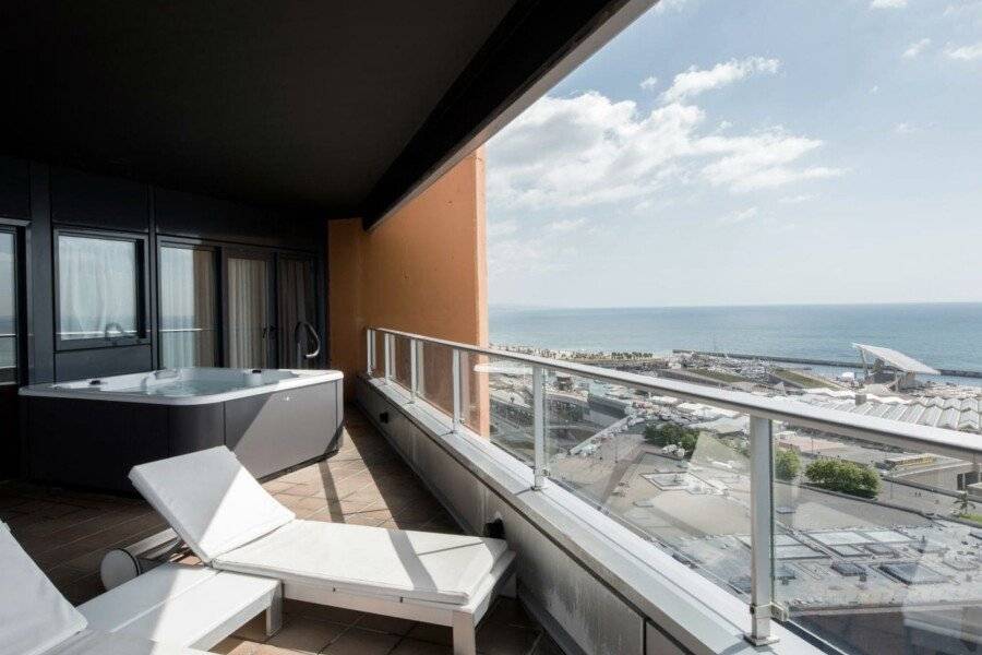 Barcelona Princess jacuzzi,ocean view