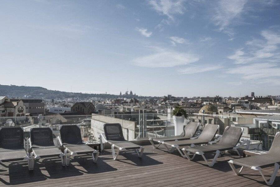 Hotel Lleó rooftop pool, Barcelona