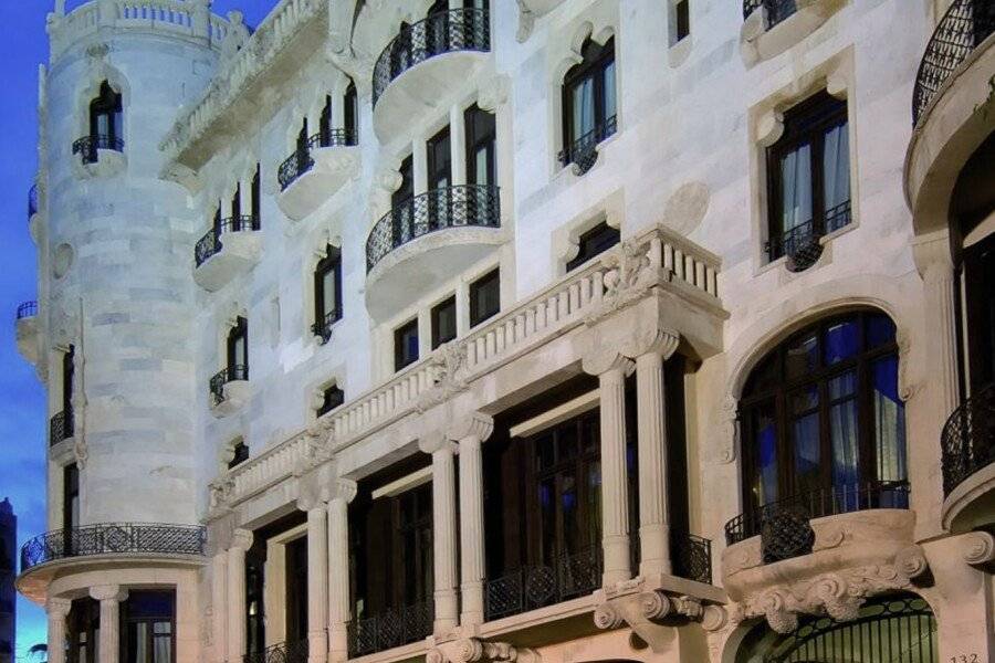 Hotel Casa Fuster G.L Monumento facade