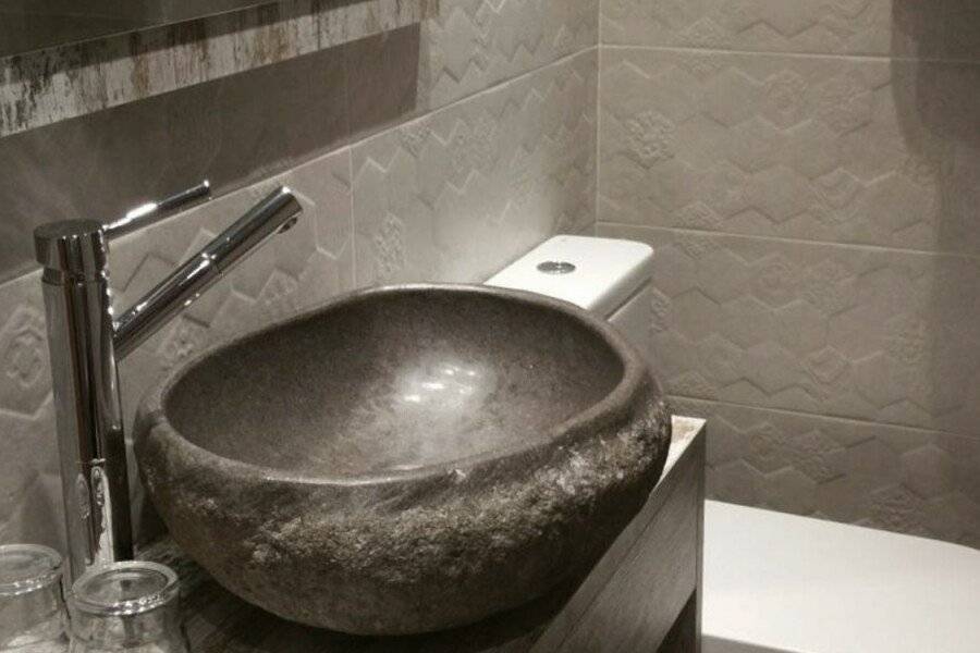 La Ciudadela bathtub