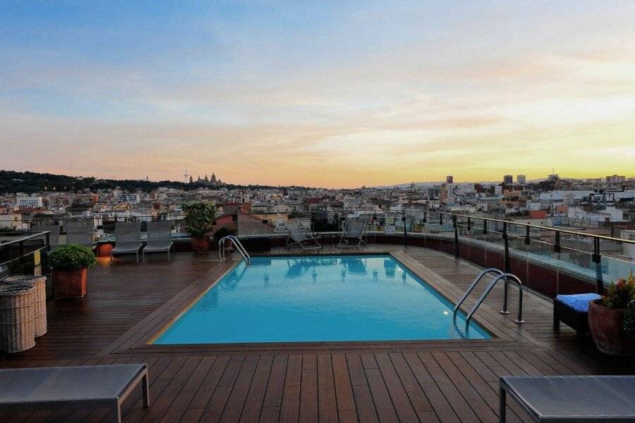 Hotel 1898 rooftop pool,ocean view