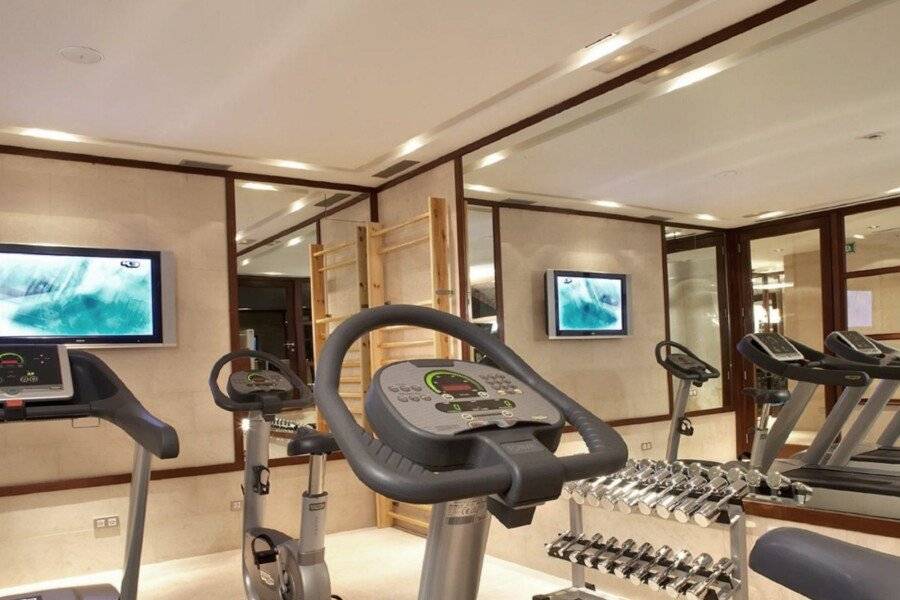 Hotel 1898 fitness centre