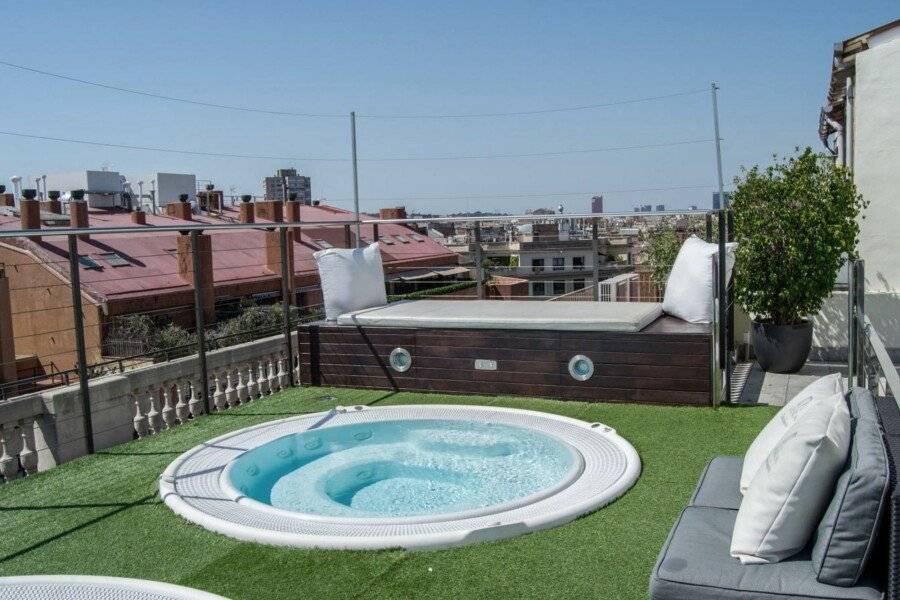 Hotel Barcelona Center jacuzzi,ocean view