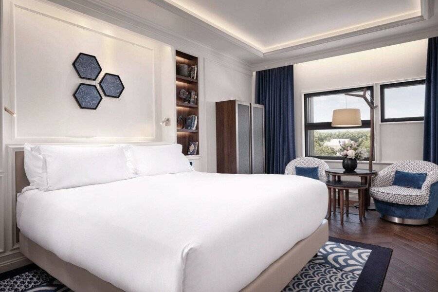 Sofitel Skipper hotel bedroom