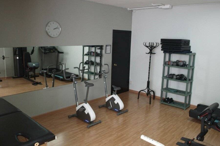 Aparthotel Bertrán fitness centre