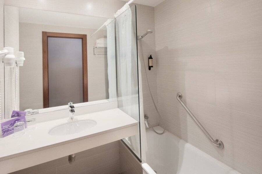 Hotel Lugano ,bathtub