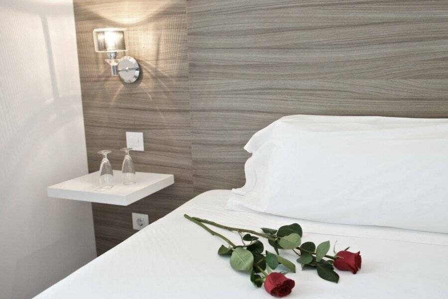 Hotel BESTPRICE Diagonal hotel bedroom