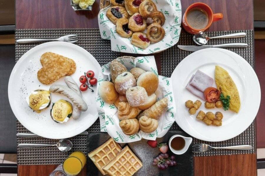 Holiday Inn Bangkok Silom, an IHG Hotel breakfast