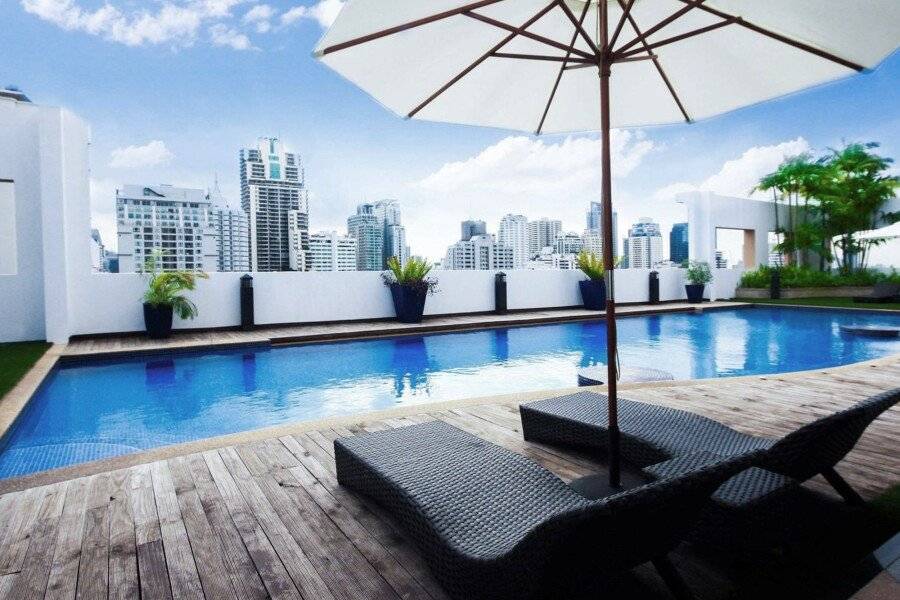 Grand Mercure Bangkok Asoke Residence rooftop pool, outdoor pool